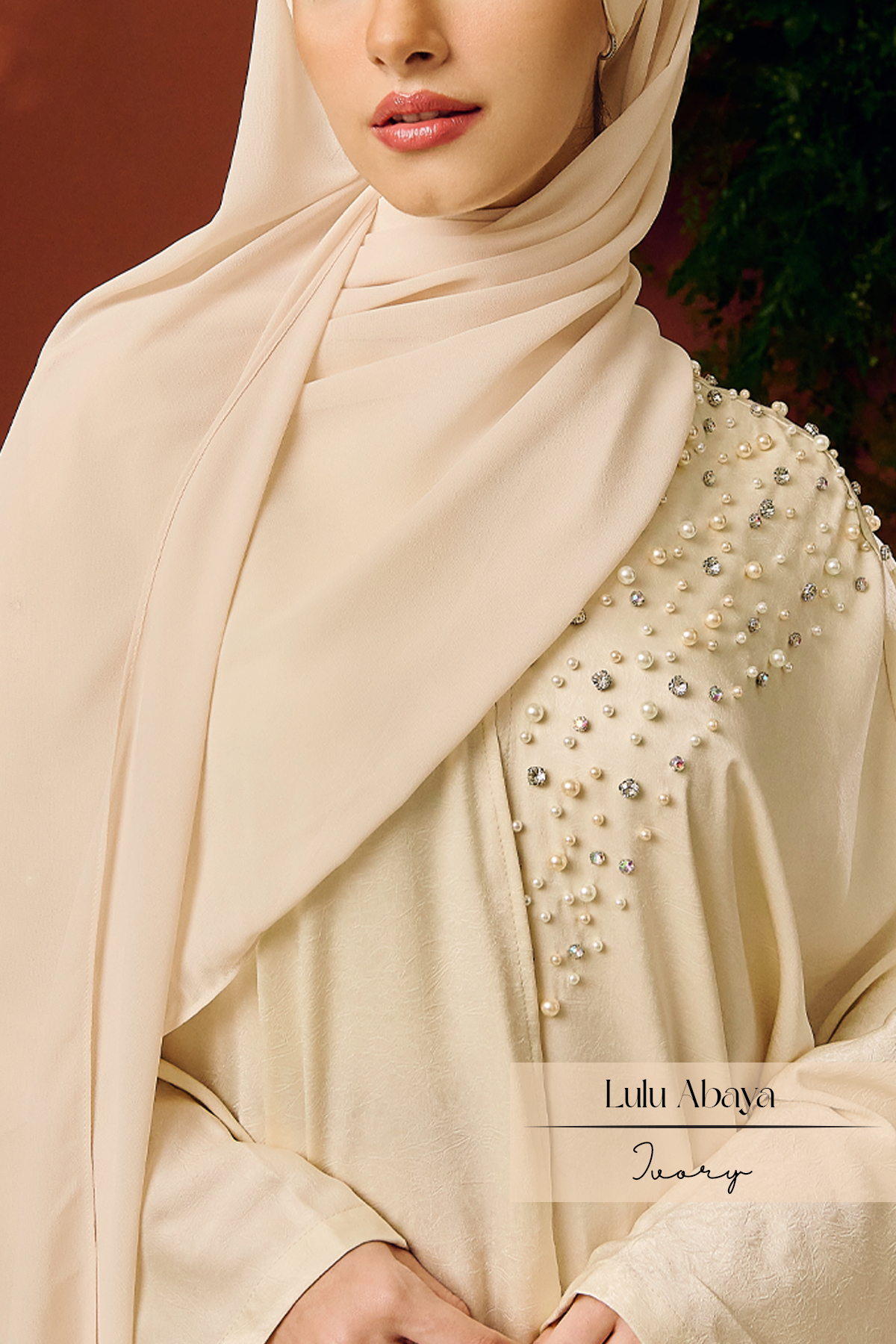 Emray: Lulu Abaya | Ivory